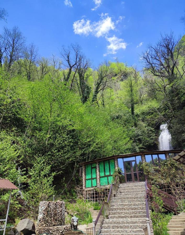 Bed and Breakfast Гостевой дом АМЗА Tqvarcheli Экстерьер фото